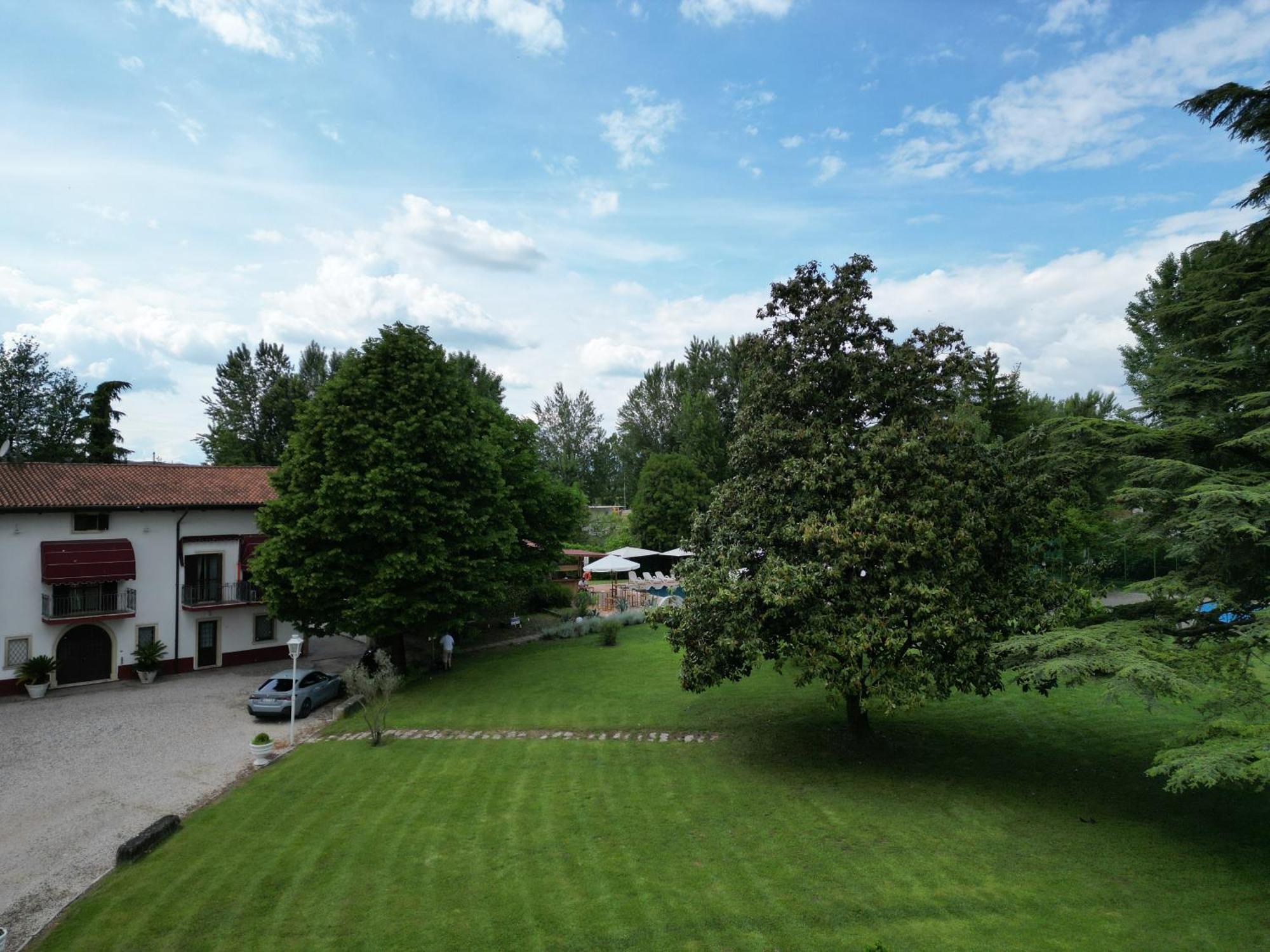 Villa Vitti'S - Verona Est San Martino Buon Albergo Exterior foto